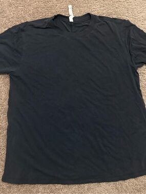 Lululemon Top Black womens Size L